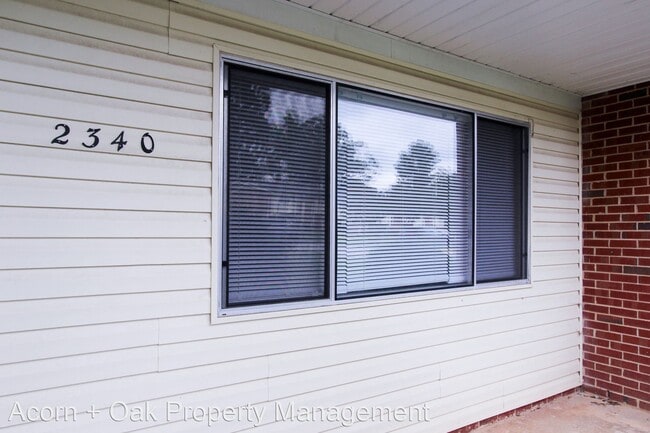 Building Photo - 3 br, 2.5 bath House - 2340 Champion Court