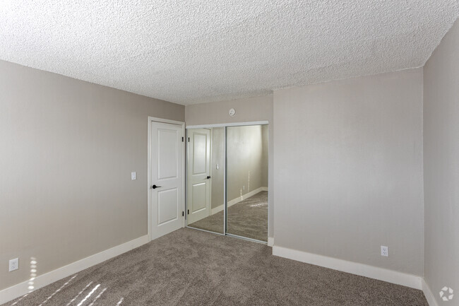 2BR - 1BA, 700SF - Dorado Plaza