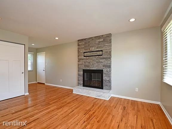 Building Photo - 4 br, 3.5 bath House - 1629 Citadel Pl