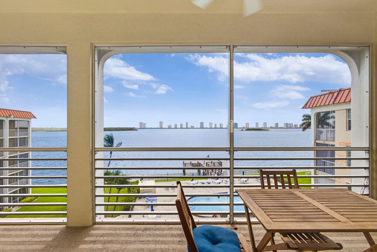 Foto principal - 105 Paradise Harbour Blvd