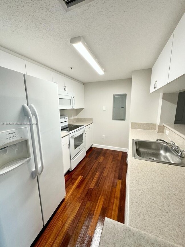Foto del edificio - 816 NW 11th St