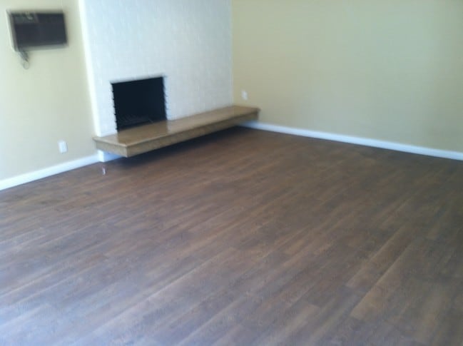 LIVING ROOM - 1921 Pelham Ave
