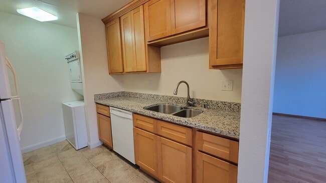 Foto del edificio - 4902 Lowry Rd