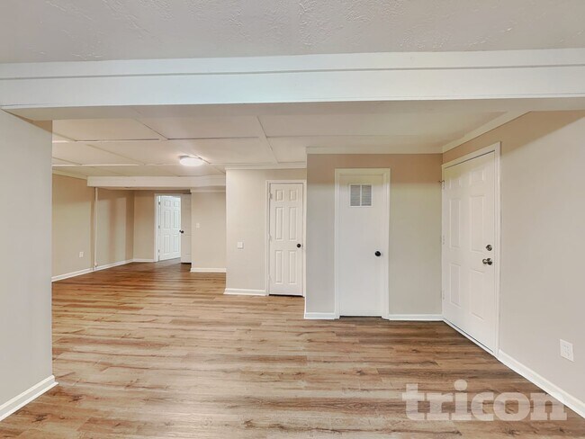 Foto del edificio - 408 NW Palmer Dr