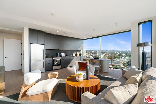 Foto del edificio - 3688 Overland Ave