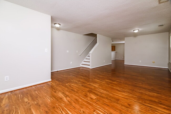 Building Photo - 3323 Marshlane Way