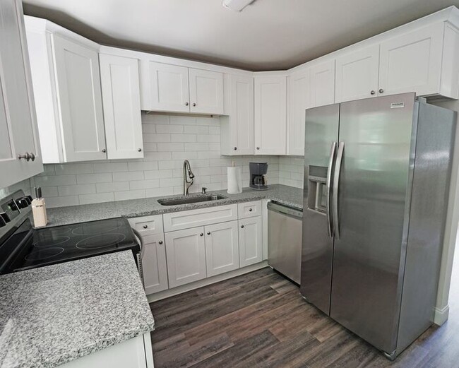 Foto del edificio - Newly Renovated 2-bedroom Home in Matthews!