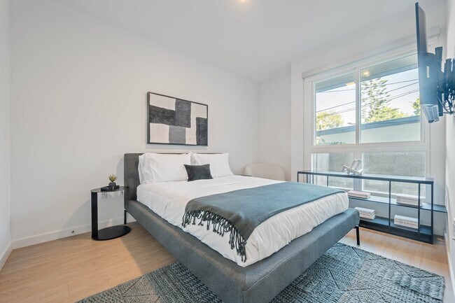 Foto del edificio - 5851 W 88th St