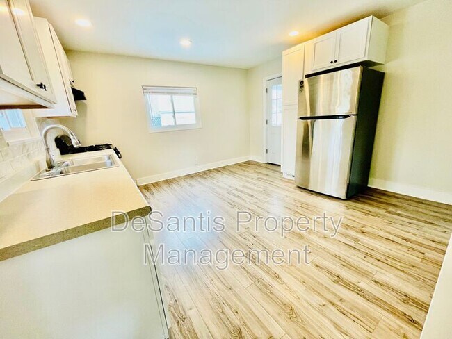 Foto del edificio - 1712 State St