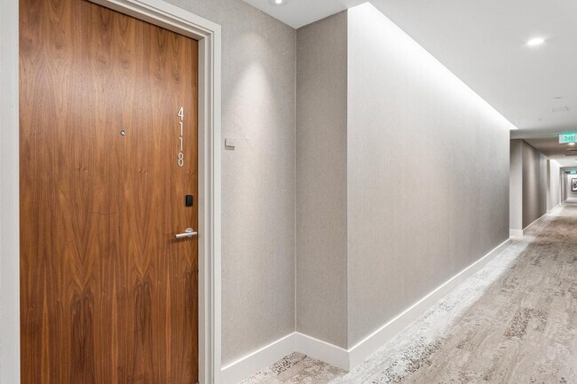 Building Photo - 5455 E Lincoln Dr