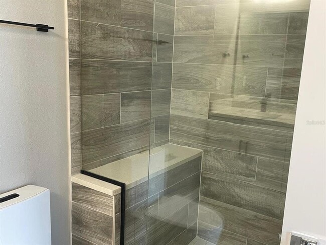 Building Photo - 2117 Broome St