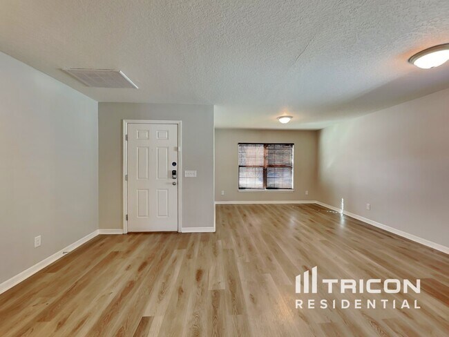 Building Photo - 591 Swallowtail Dr