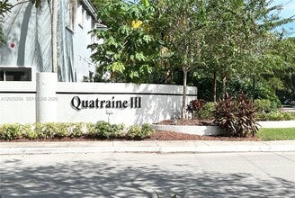 Building Photo - 9832 NW 9th Ct