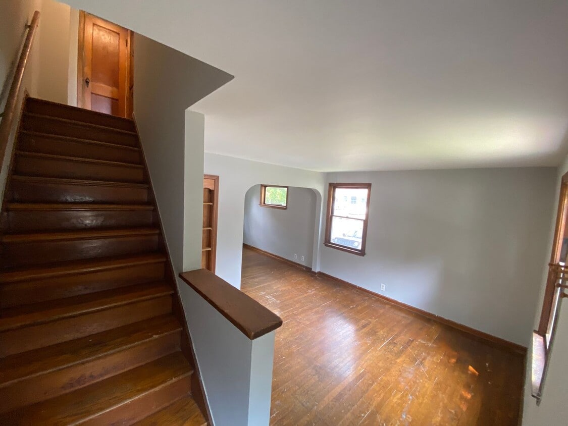 Foto principal - (01) 2547-2549 Neil Avenue