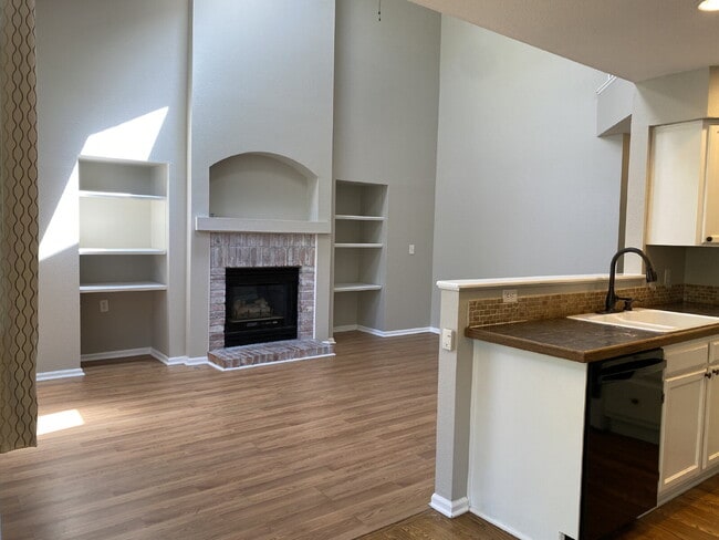 Building Photo - Highlands Ranch Home Available Now!