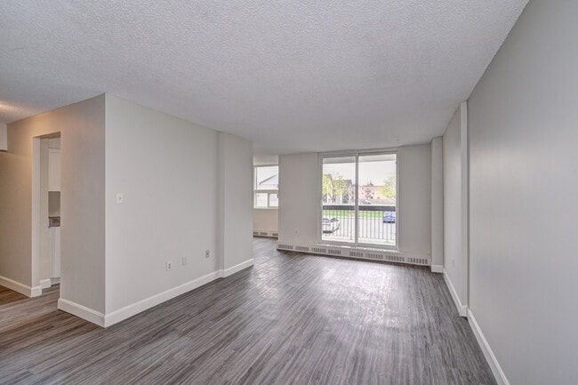 Building Photo - Campell Court Apartments