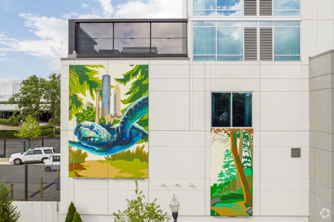Atlanta showcases remarkable artist-drawn murals, like the cool-toned turtle in Peachtree Park.