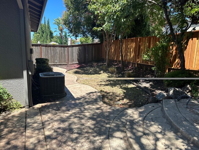 Foto del edificio - 6632 Maple Creek Dr