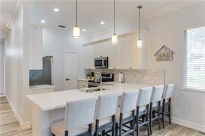Foto del edificio - 603 104th Ave N