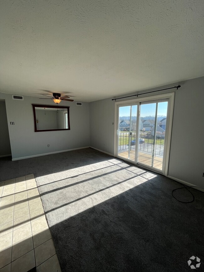 Building Photo - 1620 Jefferson Ridge Dr