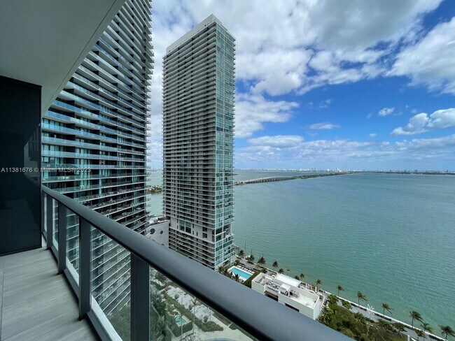 Foto del edificio - 480 NE 31st St