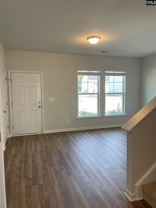 Building Photo - 336 Woodcock Dr