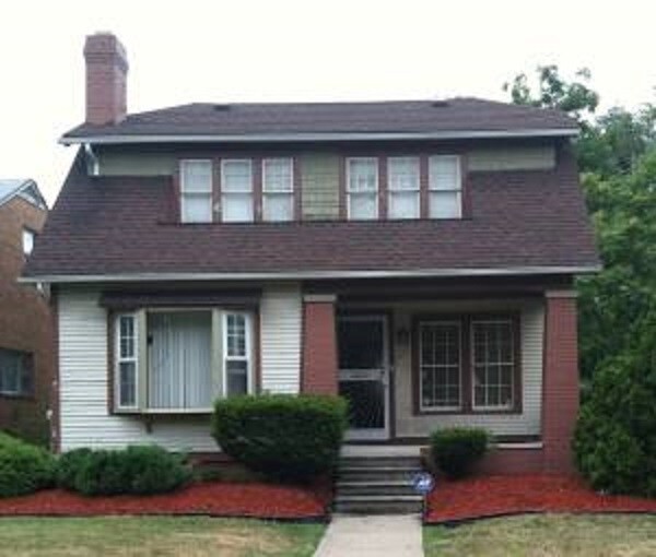 Primary Photo - 15033 Gilchrist St