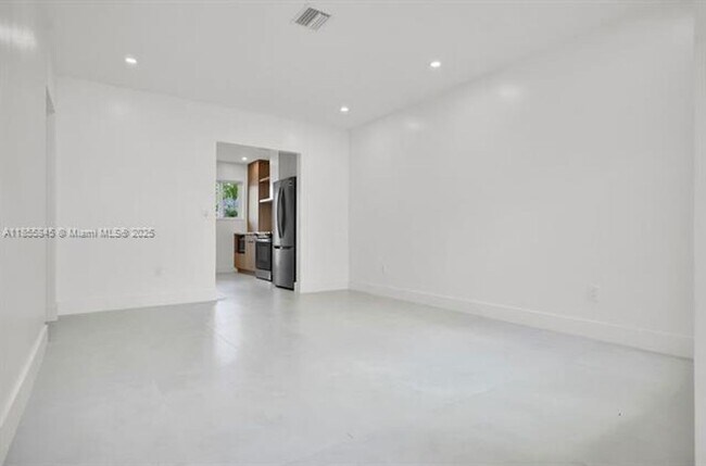 Foto del edificio - 10767 NE 2nd Ave