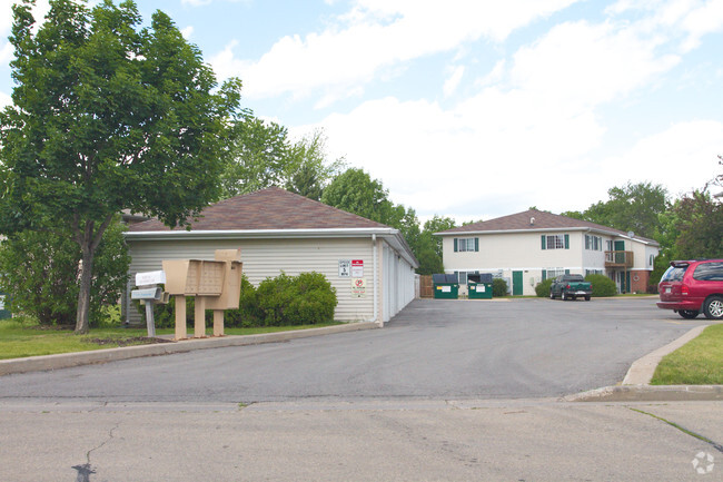 Building Photo - Oak Ridge Apartments