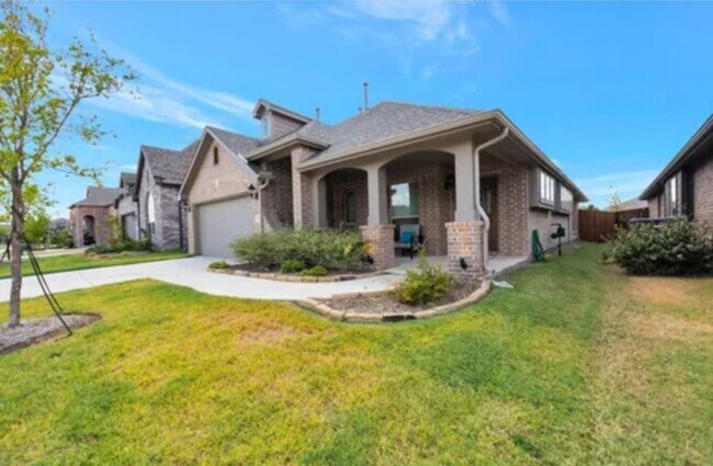 Building Photo - 1312 Carancho Dr