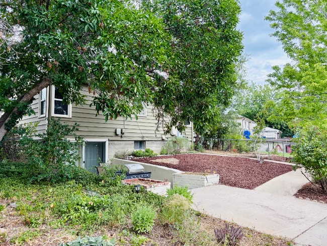 Building Photo - 76 S Canosa Way