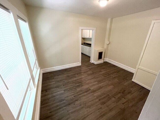 Foto del edificio - Duplex for rent!