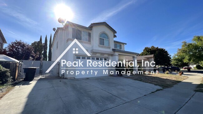 Building Photo - Beautiful 4bd/3ba Roseville Home Loft!