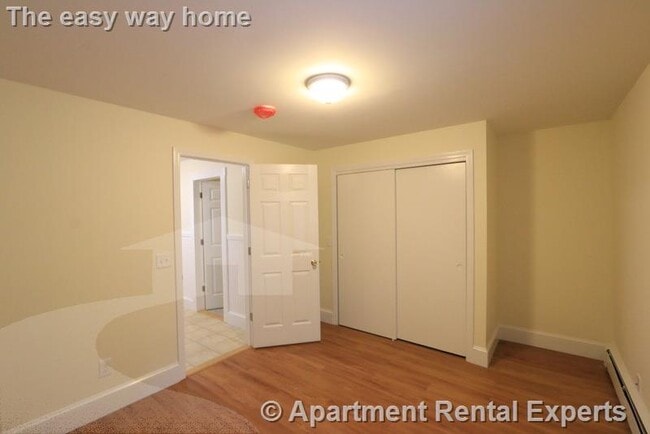 Building Photo - 304 Highland Ave