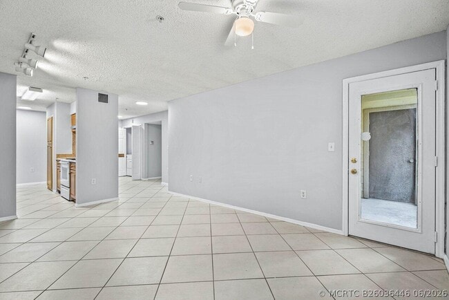 Building Photo - 2305 N Congress Ave