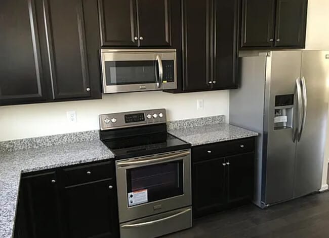 Building Photo - 8275 Heritage Crossing Ct