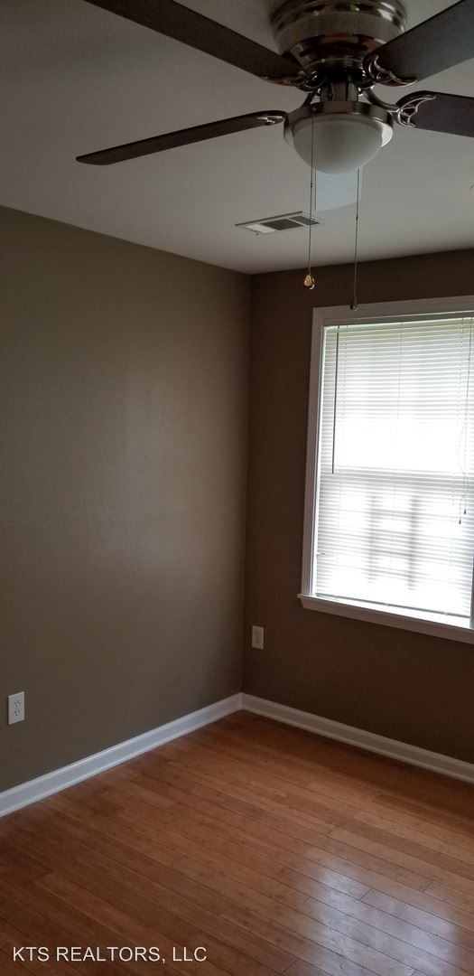 Building Photo - 3 br, 2 bath House - 4575 Dodt Ave.