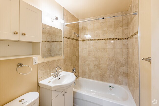 1BR1BA - 21 Park Boulevard