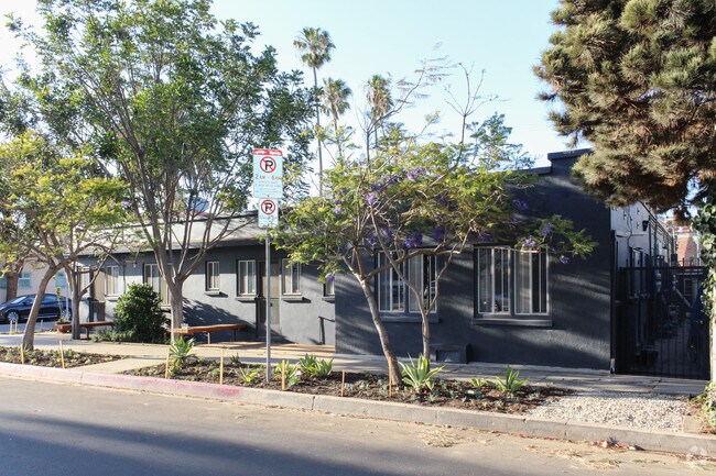 Building Photo - 1520 Andalusia Ave