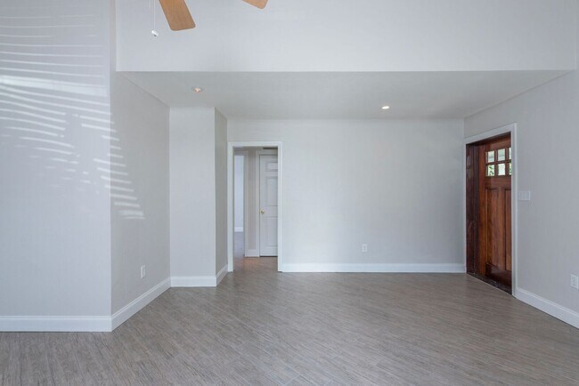 Foto del edificio - 3908 W McKay Ave