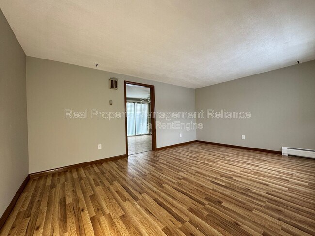 Foto del edificio - 75 Preston St