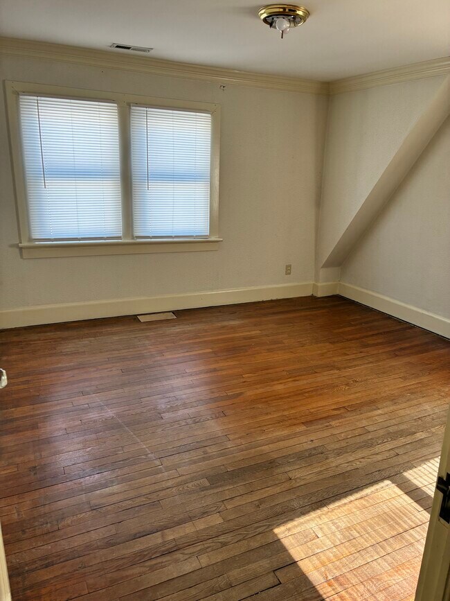 Foto del edificio - 102 Loch Lane Dr