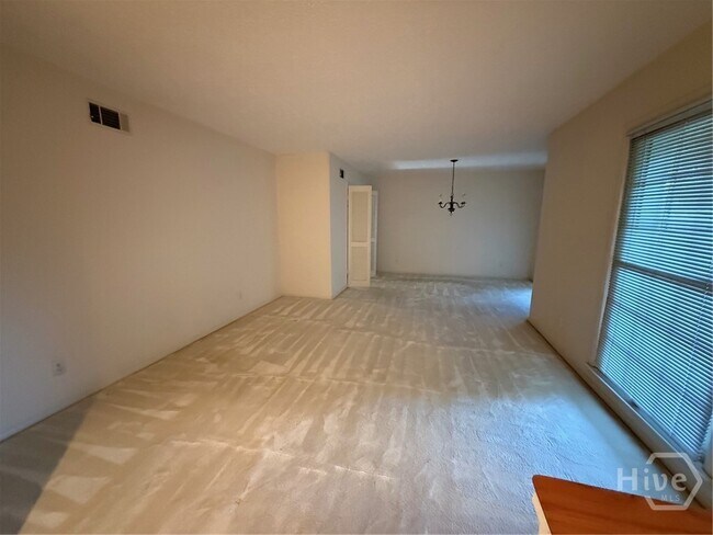 Foto del edificio - 10804 Dorchester Rd