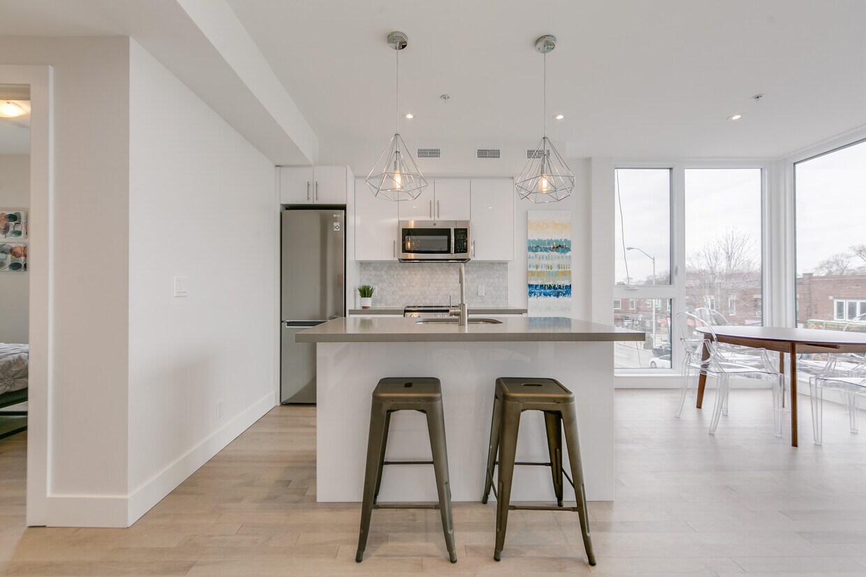 Primary Photo - Bright 1.5 Bed + 1 Bath