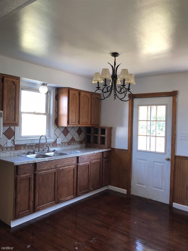 Building Photo - 3 br, 1.5 bath House - 232 Heights St