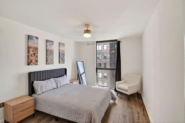 Foto del edificio - 1280 W Peachtree St NW