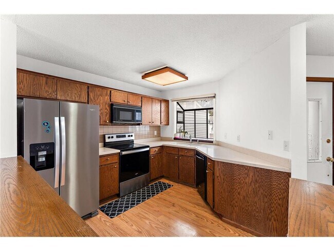 Building Photo - 4218 Sylvia Ln S