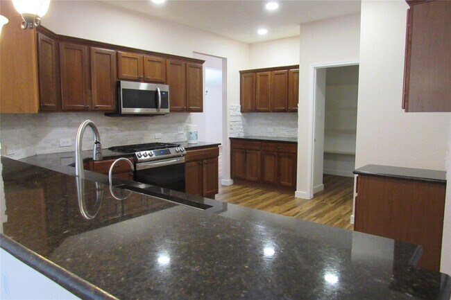 Foto del edificio - 3149 Corrigan Ln