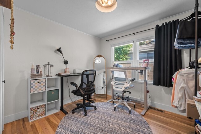 Foto del edificio - 740 N 1000 E St