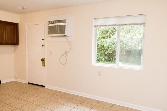 Foto del edificio - 2410 Hickory Valley Rd